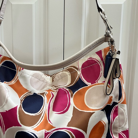 Coach Multicolor Signature Shoulder Bag - Picture 5 of 14